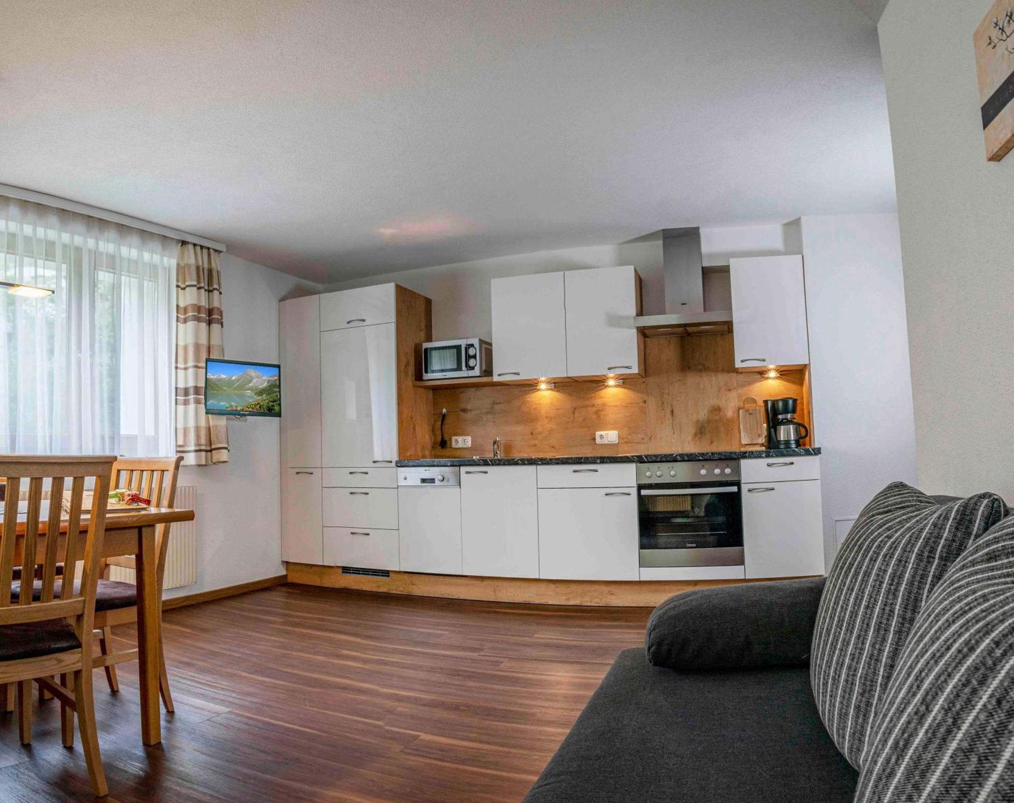 Landhaus Zangerl - Kobelerhof Landeck Habitación foto